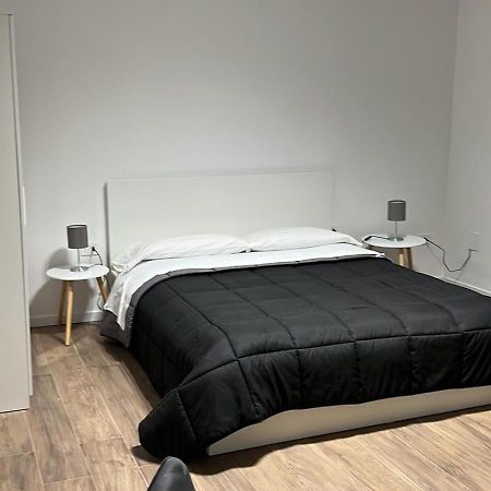 Business Home Piazza Cesare Battisti B&B Residence ฟอจเจีย ภายนอก รูปภาพ