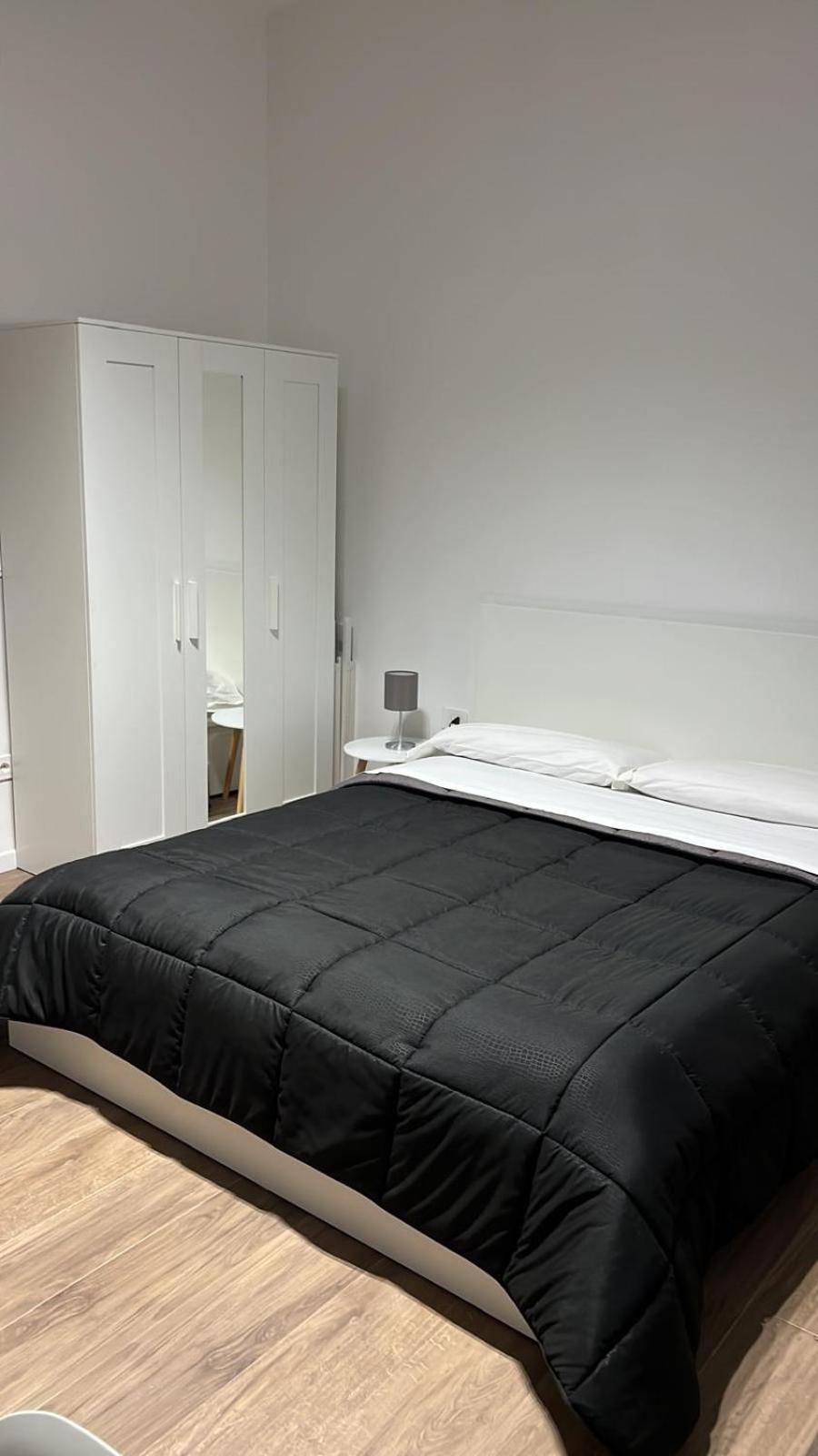 Business Home Piazza Cesare Battisti B&B Residence ฟอจเจีย ภายนอก รูปภาพ
