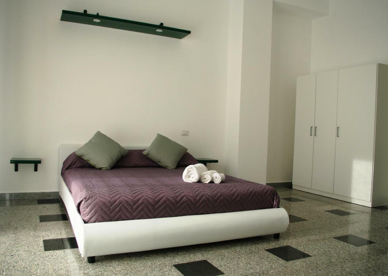 Business Home Piazza Cesare Battisti B&B Residence ฟอจเจีย ภายนอก รูปภาพ