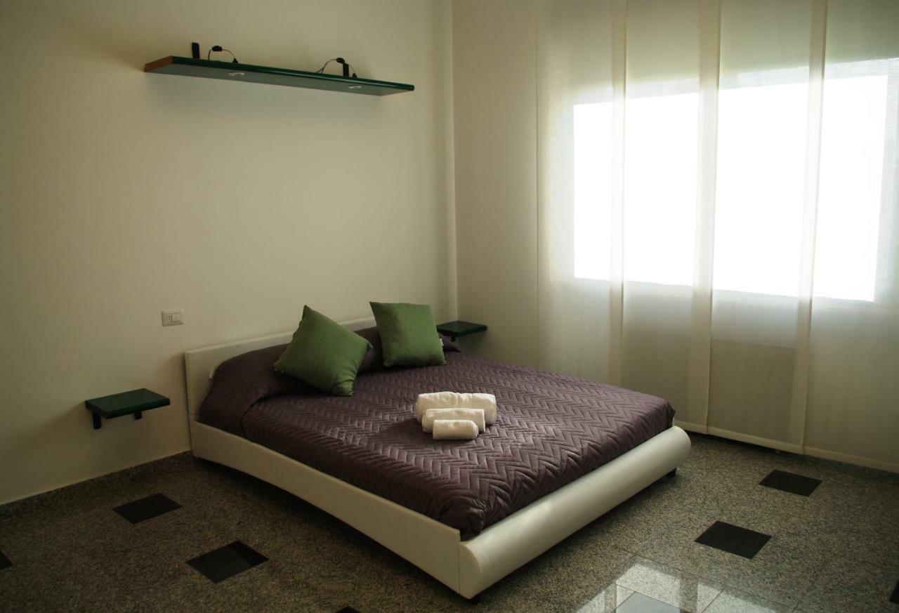 Business Home Piazza Cesare Battisti B&B Residence ฟอจเจีย ภายนอก รูปภาพ